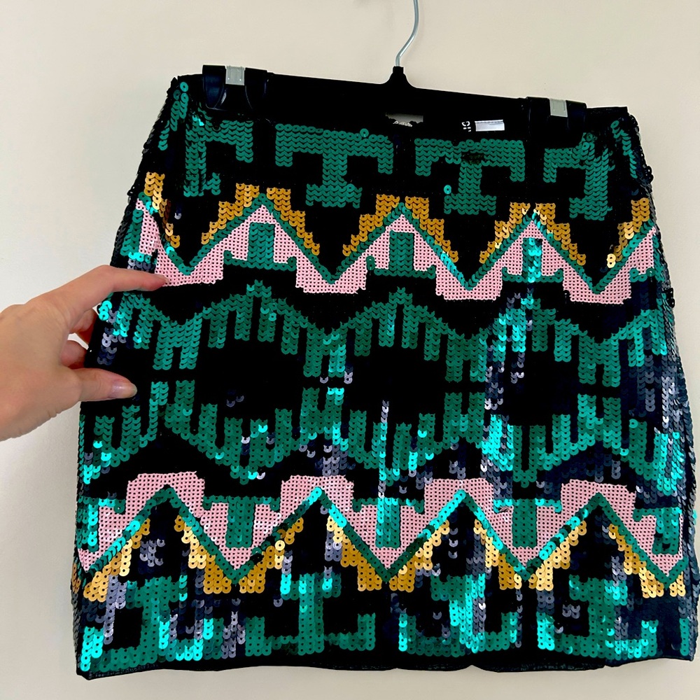 🔥🔥 H&M Sequin Tribal Sequin Mini Skirt Black/Green Size 2